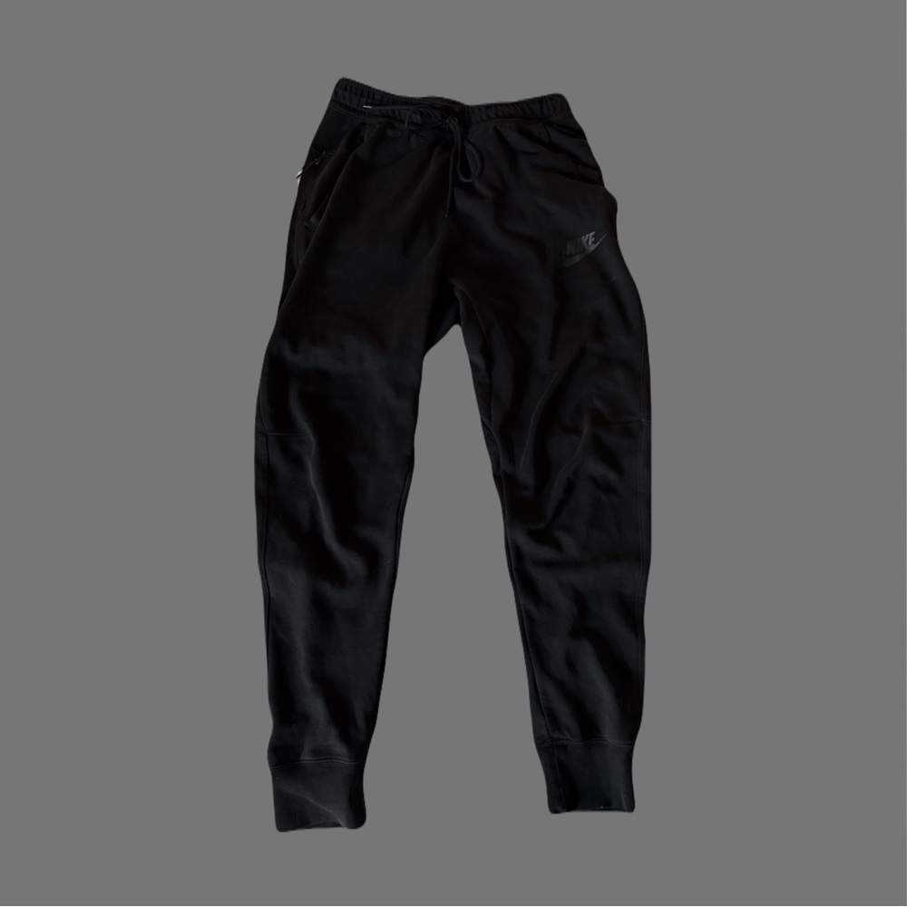 VINTAGE BLACK NIKE TECH FLEECE JOGGERS